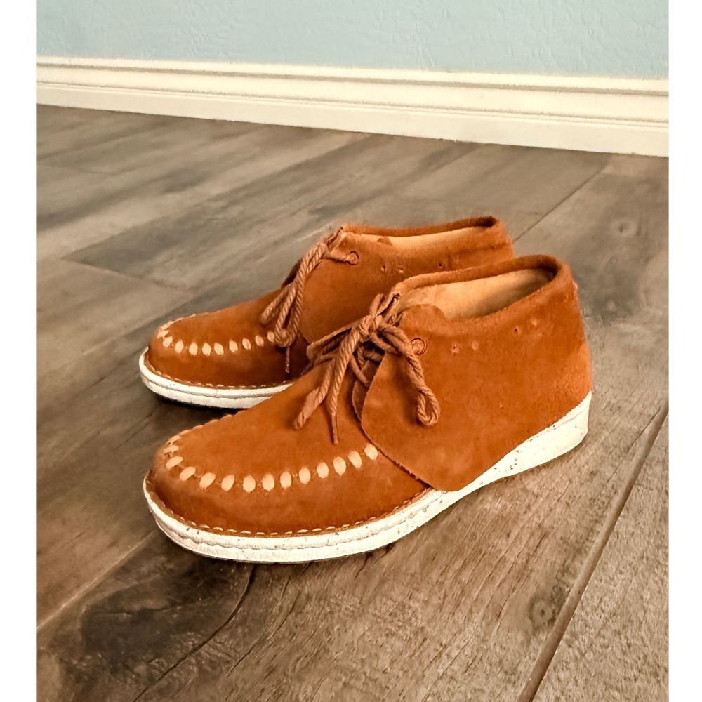 Justin Womens Penny Fringe Cowhide Chukka Moc Toe Boots, Cognac,7.5
